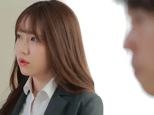 Qua nhà sửa xe cho cô bạn thân vietsub